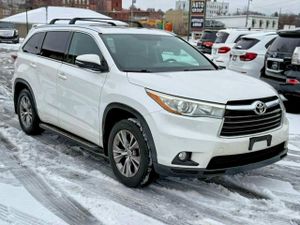 Toyota Highlander 3.5L 6 2015