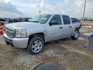 Chevrolet Silverado 1500 4.8L 8 2011