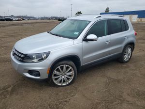 Volkswagen Tiguan 2.0L 4 2013