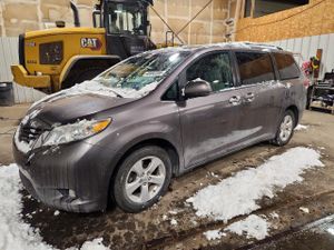 Toyota Sienna 3.5L 6 2014