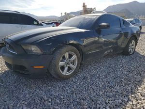 Ford Mustang 3.7L 6 2014