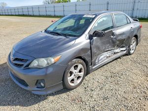 Toyota Corolla 1.8L 4 2013
