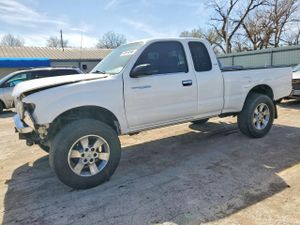 Toyota Tacoma 2.7L 4 2000