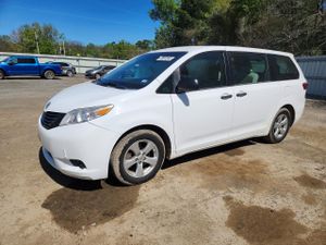 Toyota Sienna 3.5L 6 2015