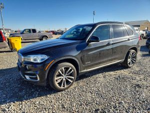 BMW X5 4.4L 8 2015
