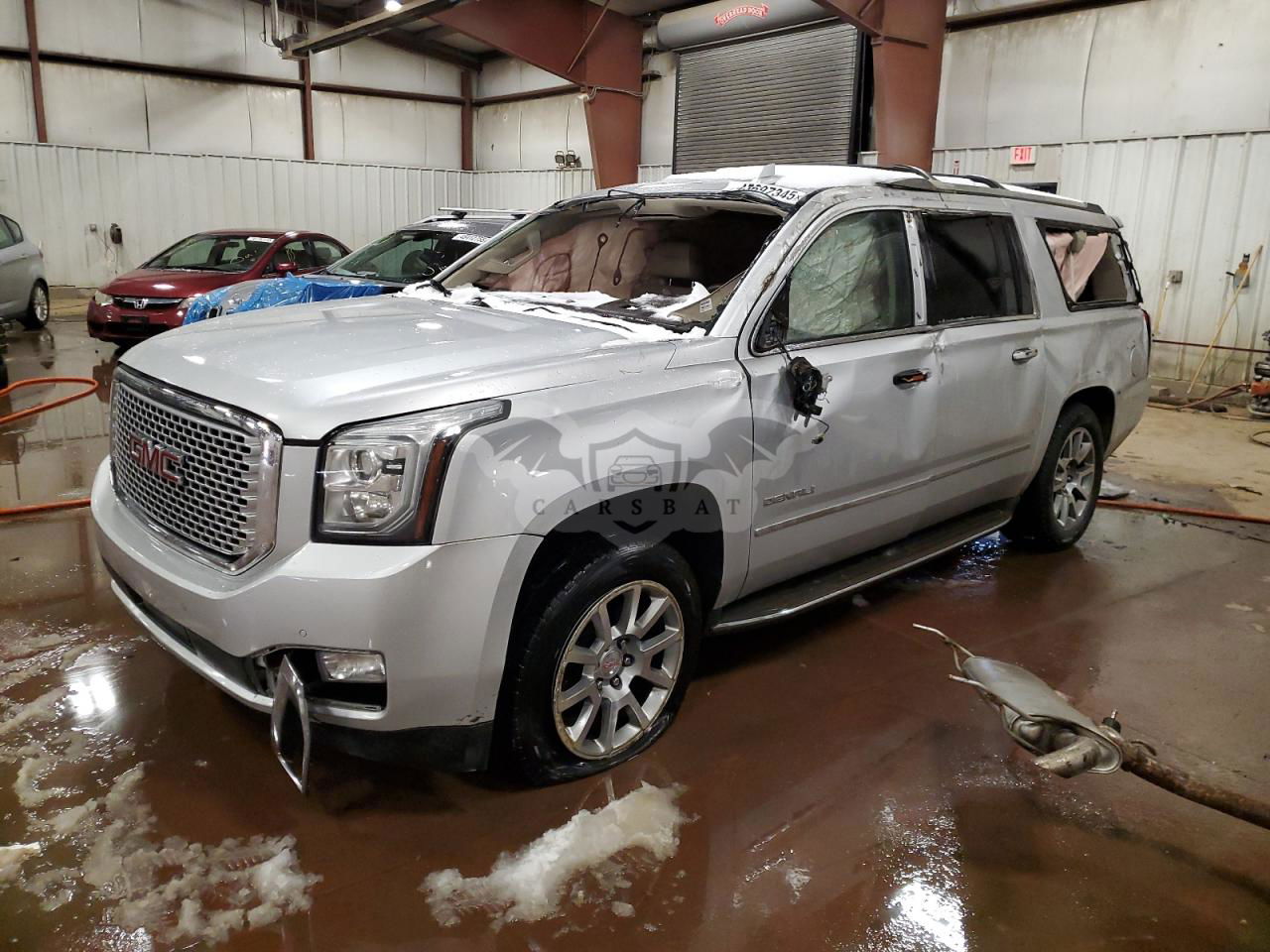 GMC Yukon DENALI 6.2L  8 2016