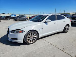 Jaguar XF 2.0L 4 2015