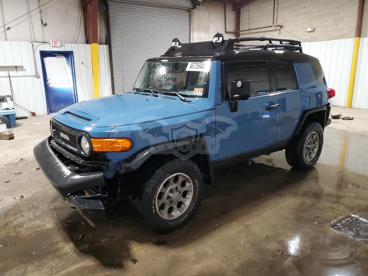Toyota FJ Cruiser 4.0L 6 2011