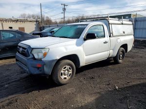 Toyota Tacoma 2.7L 4 2014