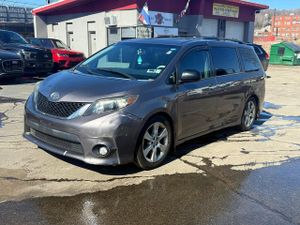 Toyota Sienna 3.5L 6 2013