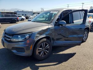 Volkswagen Tiguan 2.0L 4 2014