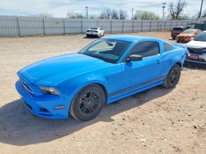 Ford Mustang 3.7L 6 2013