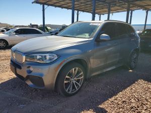 BMW X5 4.4L 8 2015