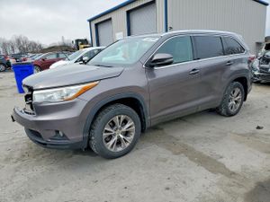 Toyota Highlander 3.5L 6 2015