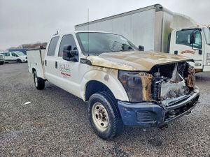 Ford F-350 6.2L 8 2015