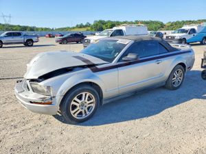 Ford Mustang 4.0L 6 2005