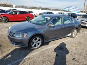 Volkswagen Passat S 1.8L 4 2014