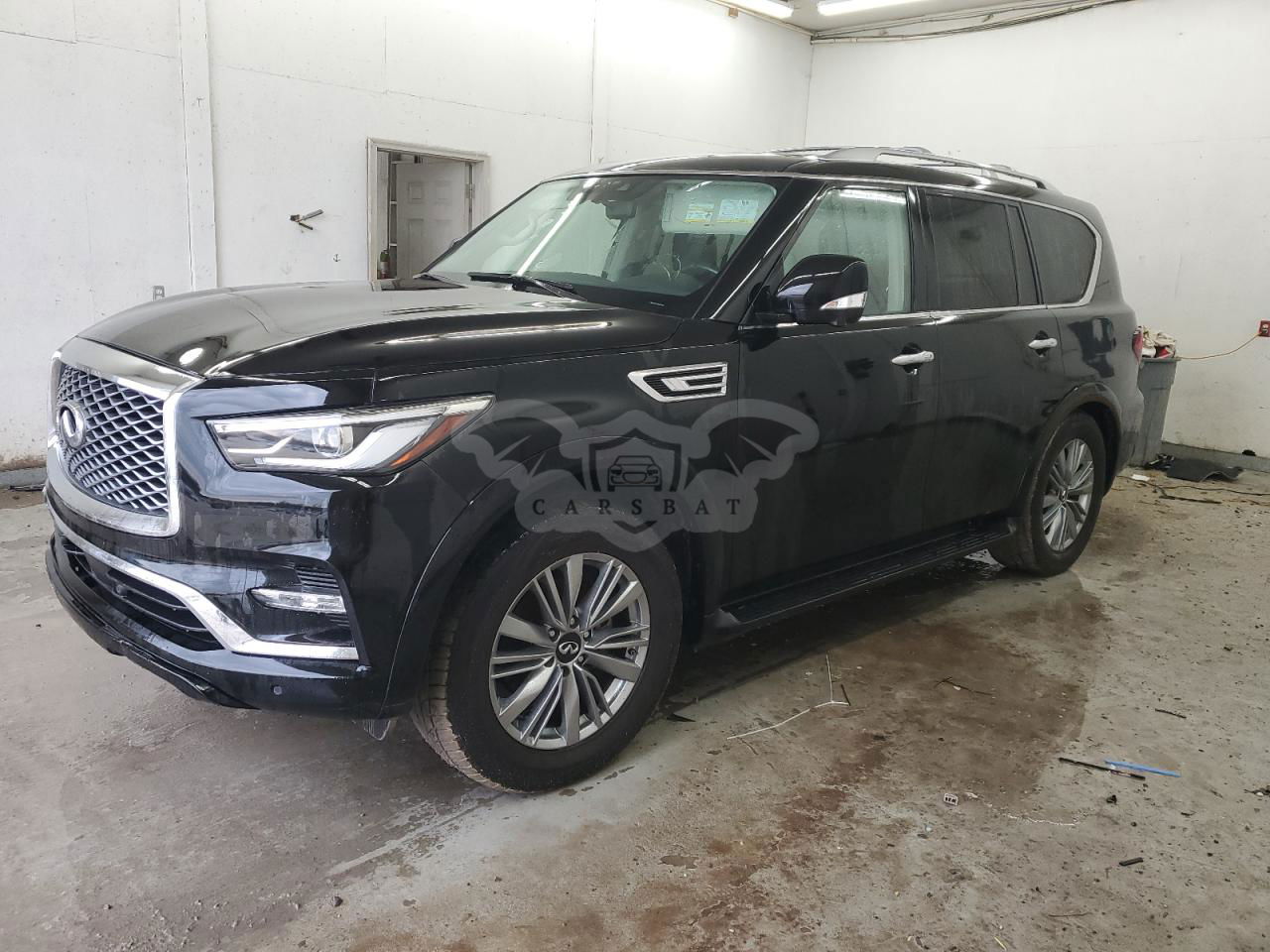 Infiniti QX80 LUXE 5.6L  8 2021