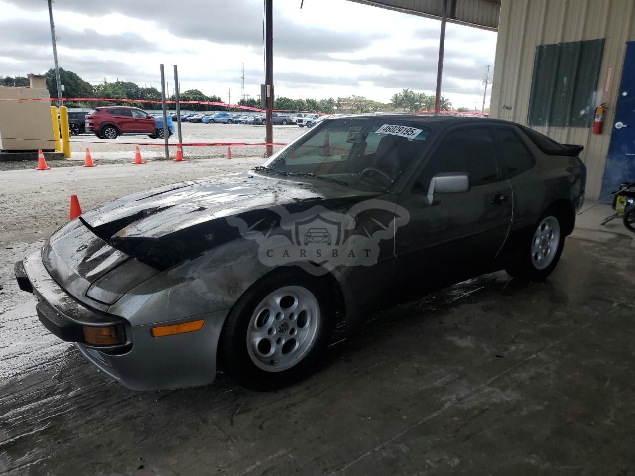 Porsche 944 2.5L 4 1985