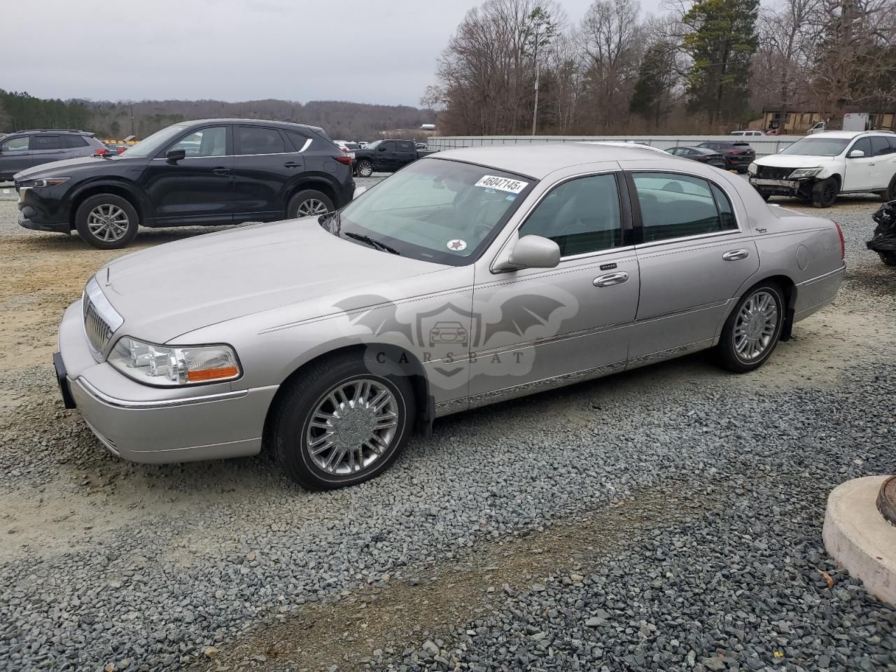 Lincoln Town Car SIGNATURE LIMITED 4.6L 8 2011