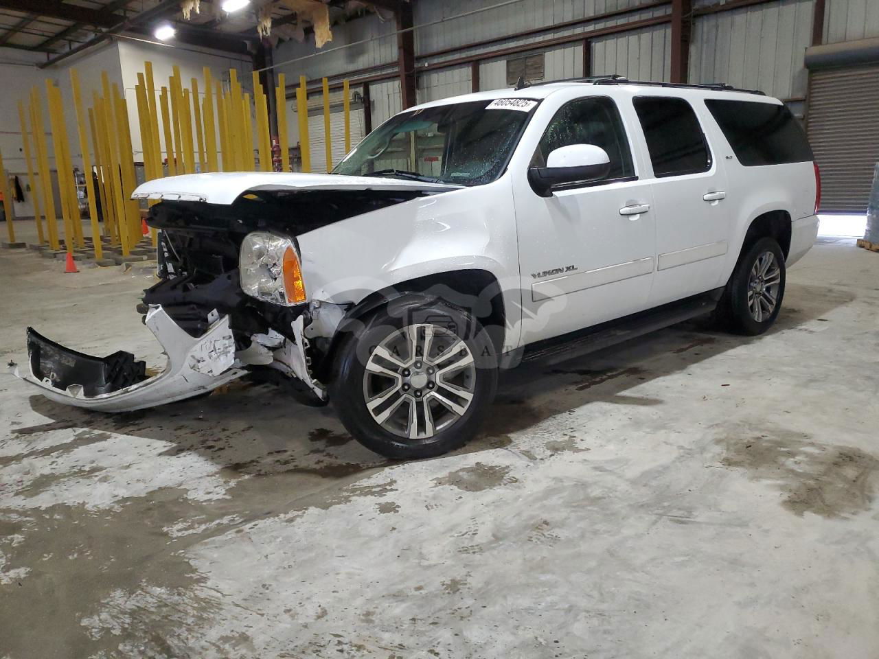 GMC Yukon K1500 SLT 5.3L  8 2011
