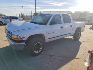 Dodge Dakota 4.7L 8 2000