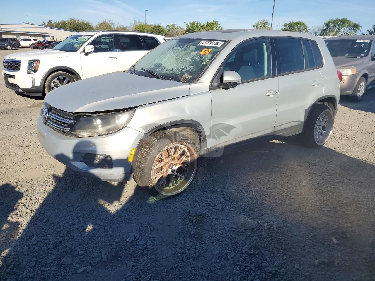 Volkswagen Tiguan 2.0L 4 2012