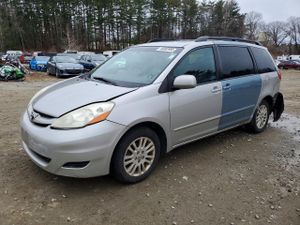 Toyota Sienna 3.5L 6 2010