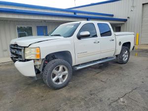 Chevrolet Silverado 1500 4.8L 8 2011