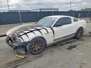 Ford Mustang 3.7L 6 2012