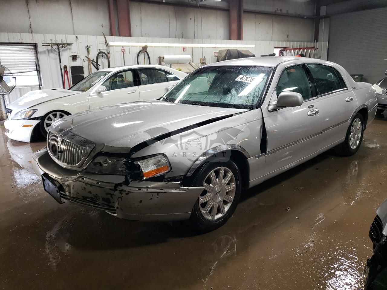 Lincoln Town Car SIGNATURE LIMITED 4.6L 8 2011