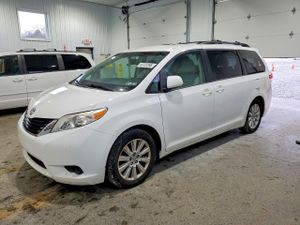 Toyota Sienna 3.5L 6 2013
