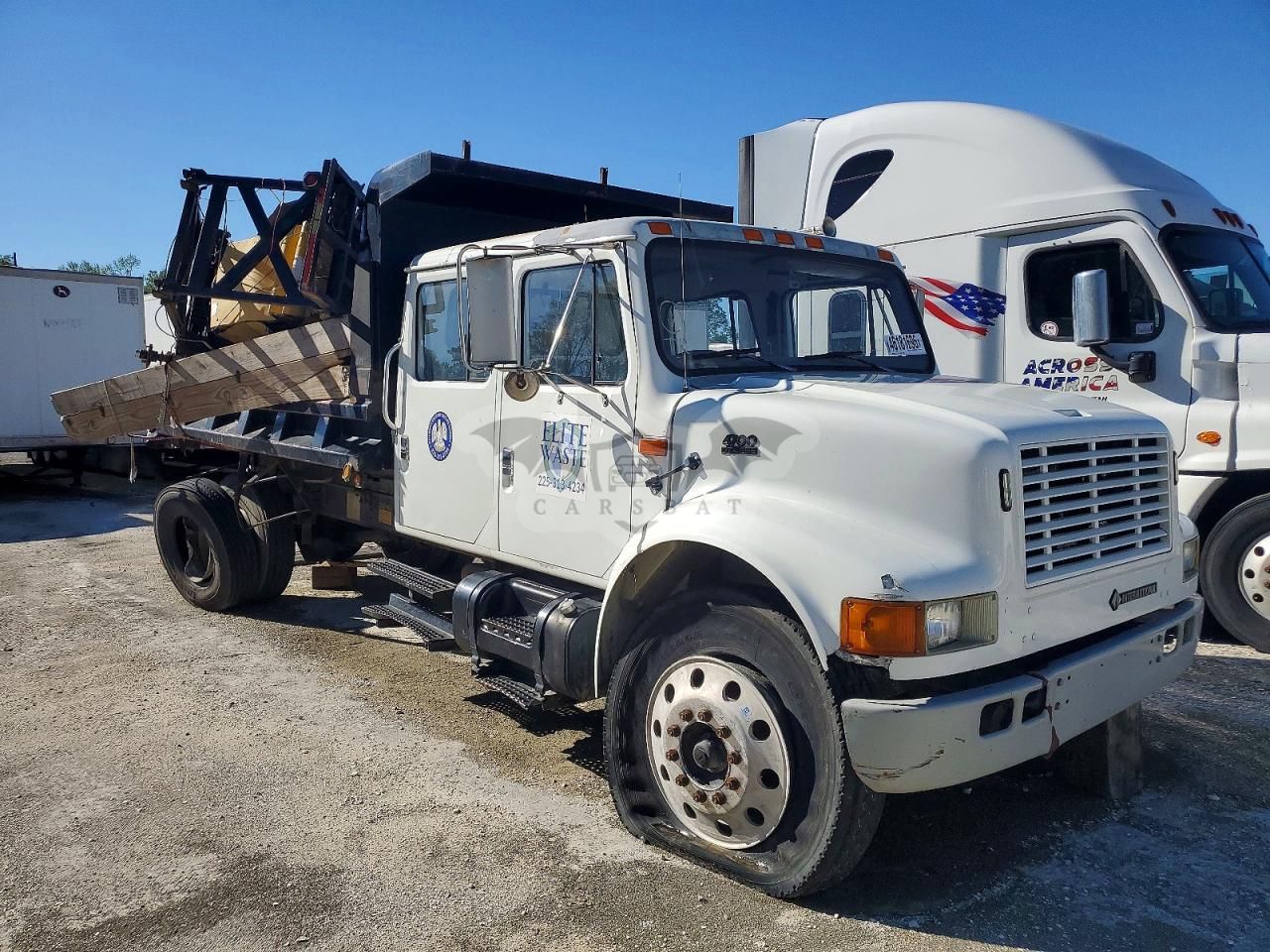 International 4700 / 4900 6 2002