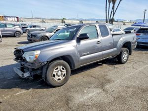 Toyota Tacoma 2.7L 4 2014