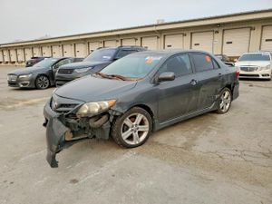 Toyota Corolla 1.8L 4 2013