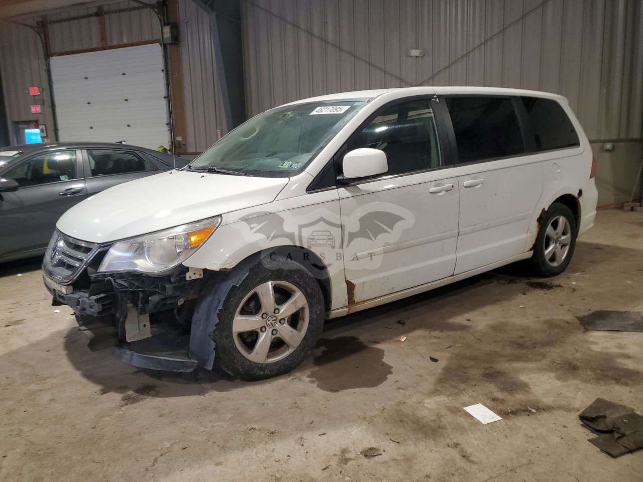 Volkswagen Routan SE 3.8L  6 2010