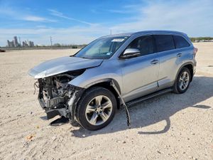 Toyota Highlander 3.5L 6 2015