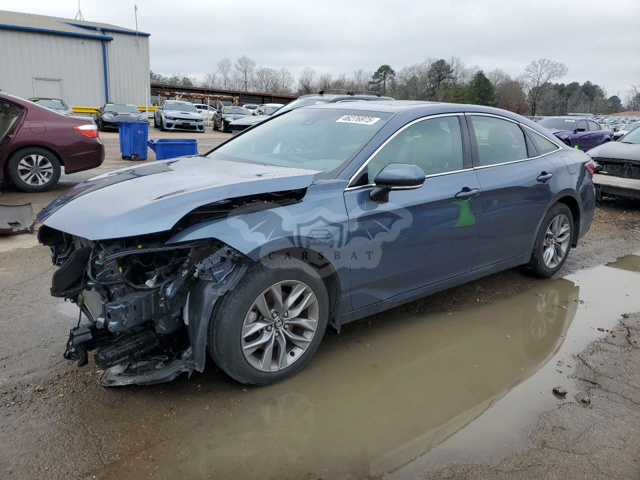 Toyota Avalon XLE 3.5L  6 2020