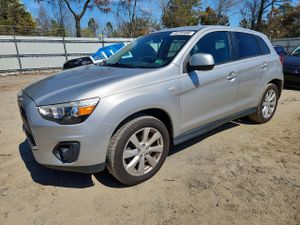 Mitsubishi Outlander 2.0L 4 2015