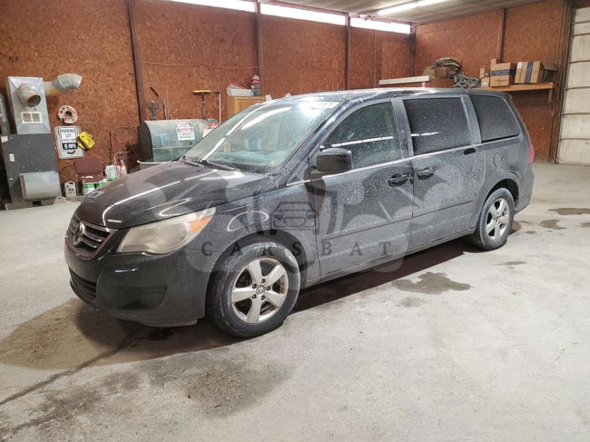 Volkswagen Routan SE 3.8L  6 2010