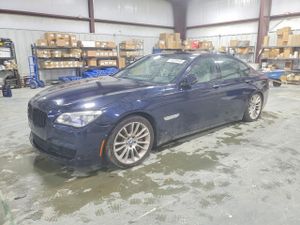 BMW 7 Series 4.4L 8 2013