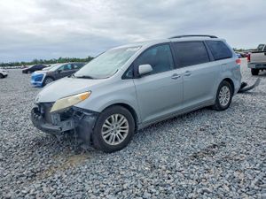Toyota Sienna 3.5L 6 2014