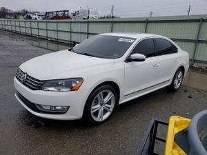 Volkswagen Passat 2.0L 4 2013