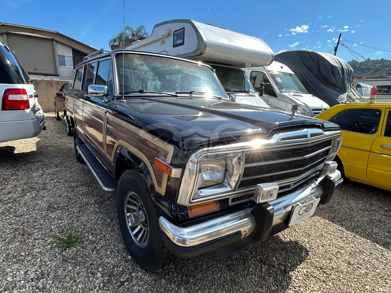 Jeep Wagoneer 5.9L 8 1987