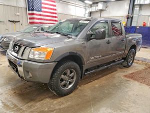 Nissan Titan 5.6L 8 2014