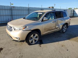 Toyota Highlander 3.5L 6 2013
