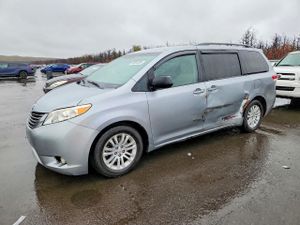Toyota Sienna 3.5L 6 2012