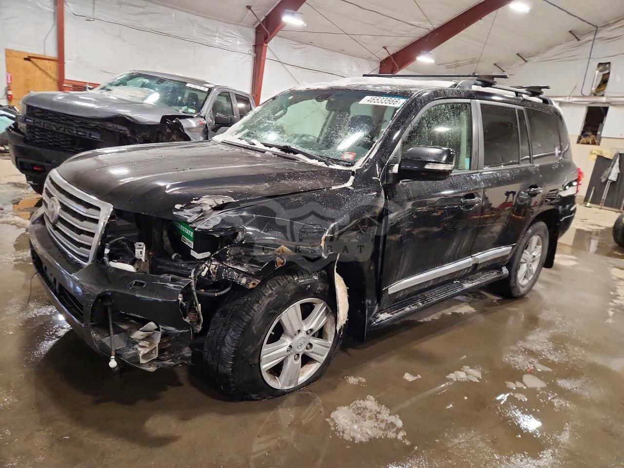 Toyota Land Cruiser 5.7L 8 2014