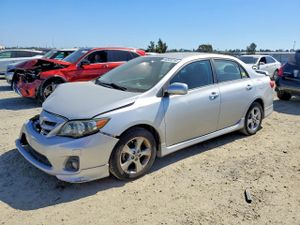 Toyota Corolla 1.8L 4 2012