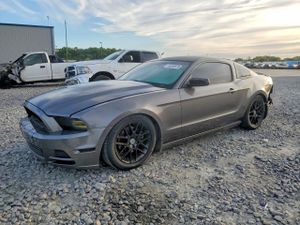 Ford Mustang 3.7L 6 2014
